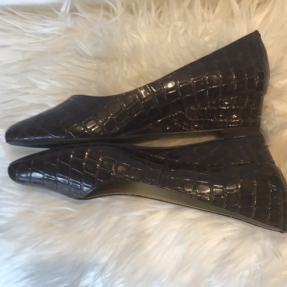 Crocodile Print Proxy Womens Emastine Brown 1.25” wedge ballet style NWOB 8.5 - Picture 7 of 9